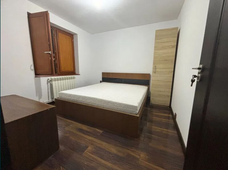 Crangasi apartament 3 camere cu centrala proprie pe gaz